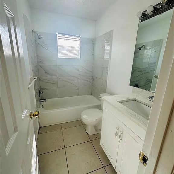 1215 S Alhambra Cir #B — Photo 8