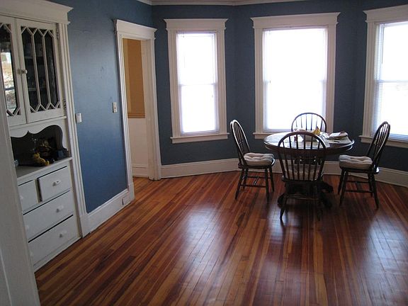 2nd image of 11 Kingston St Floor 1