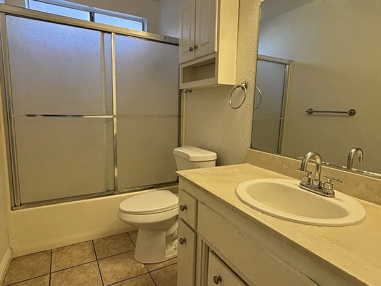 3805 Monteview Dr — Photo 7