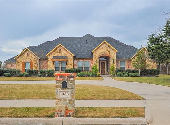 2nd image of 1433 Plum Creek Dr
