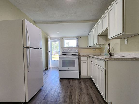 5th image of 1902 Louise Ave APT C