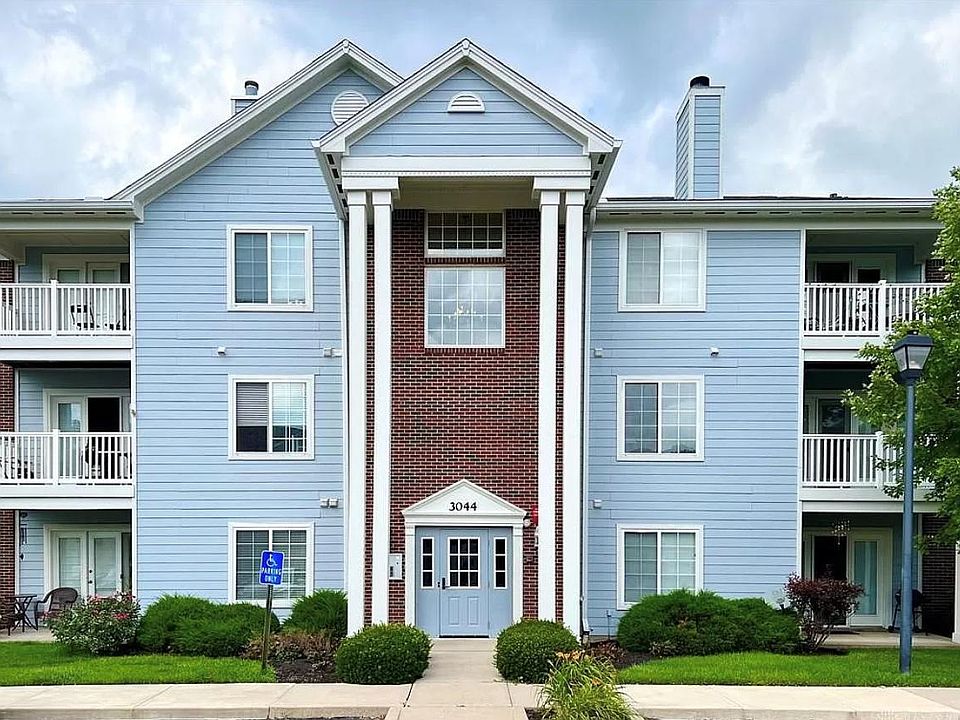 1st image of 3044 Westminster Dr APT 312