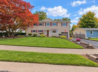 7 Perrelli Ln, Jefferson Twp., NJ 07438