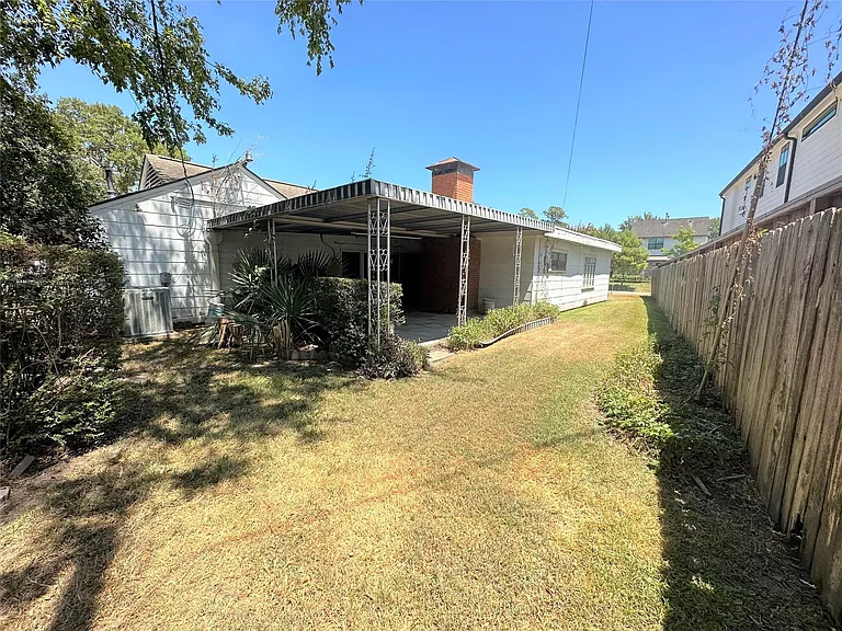 903 Lamonte Ln — Photo 31