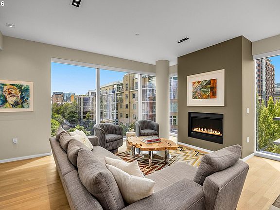 5th image of 1075 Nw Northrup #514
