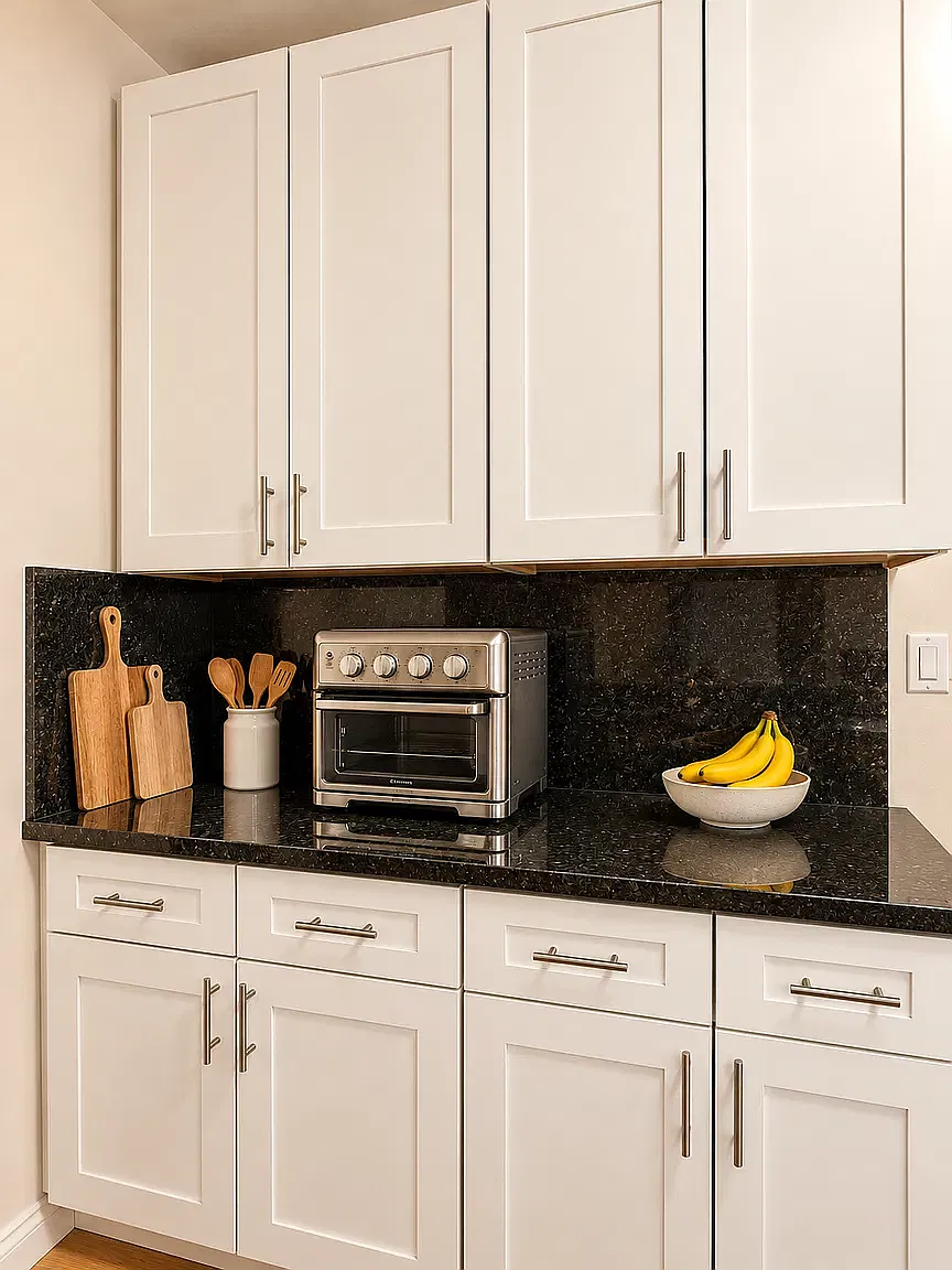 425 Riverside Drive — Photo 4