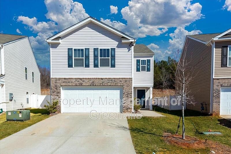 1st image of 926 Ashwood Way
