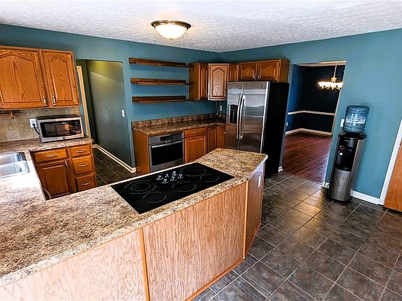 3rd image of 2312 Demi Dr