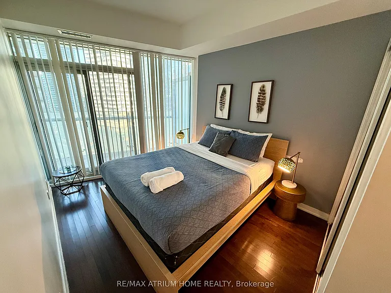 14 York St #1501 — Photo 8