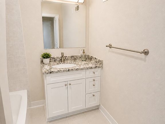 3rd image of 202 S 7th St #1