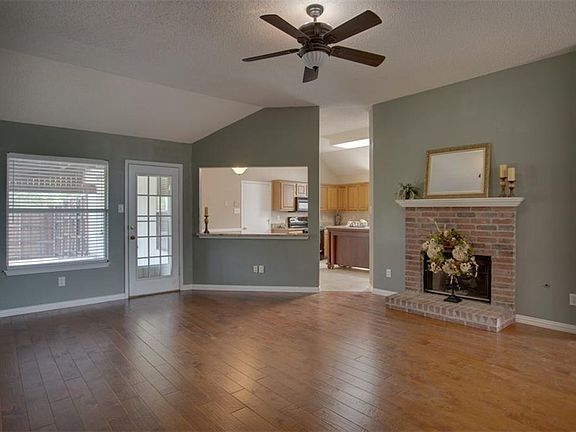 3rd image of 1809 Walters Dr