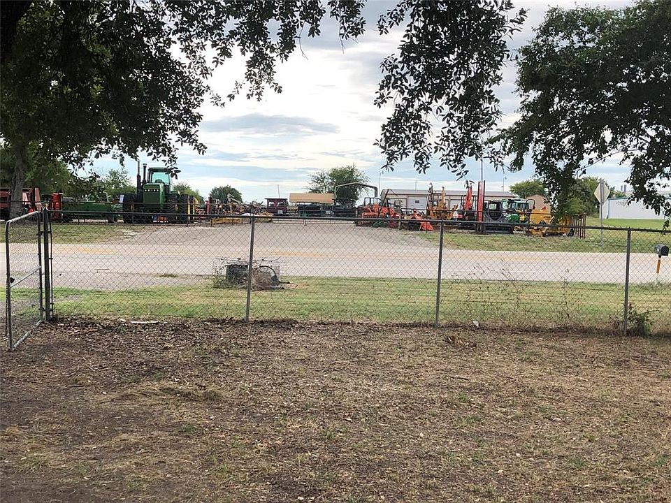 1st image of 707 State Highway 78 S