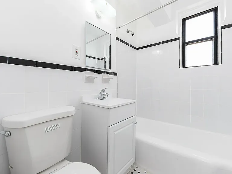 86-96 208th St #1H — Photo 6