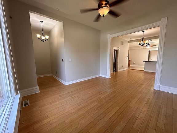 5th image of 3774 N Franklin St