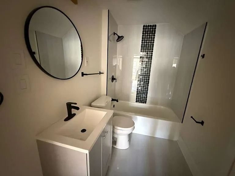 1278 W 102nd St #1 — Photo 33