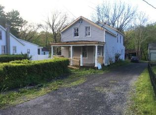 1 Mann Rd, Hudson, NY 12534