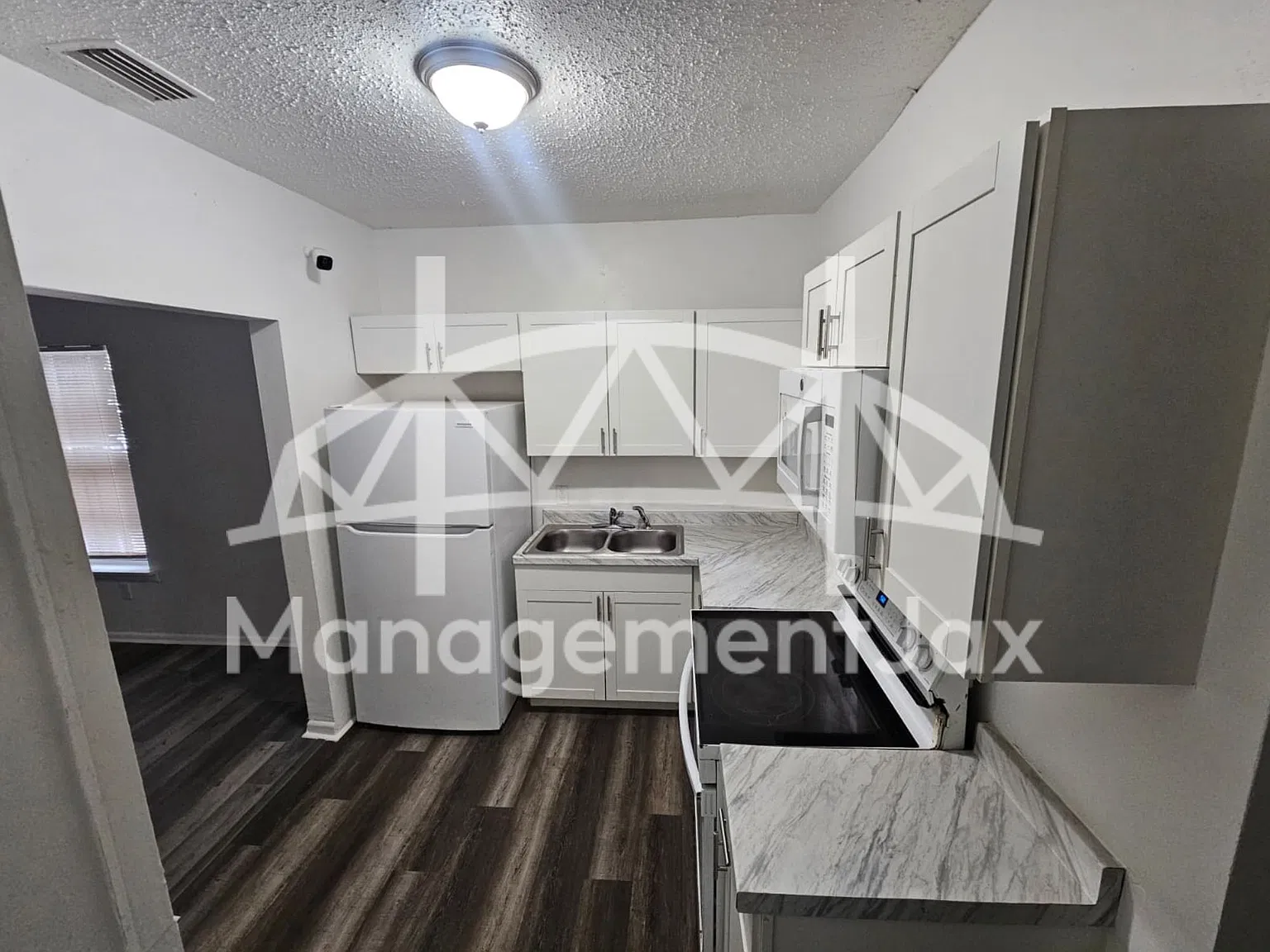 4 bed, 1170 sqft, $1,350 — Photo 4