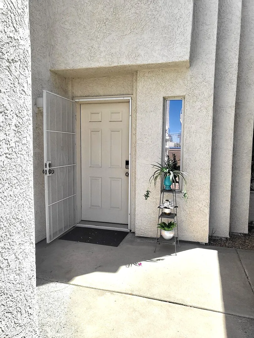 Newly Remodeled Condo on Golf Course — Photo 4