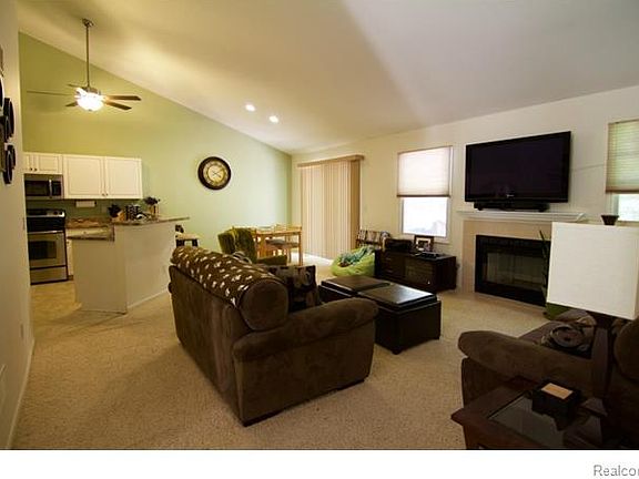 2nd image of 5558 Ashby Ct #1