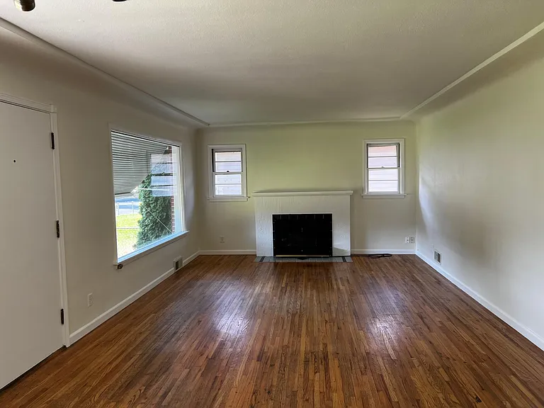 5511 N Whitehouse St — Photo 6