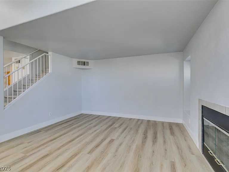 199 Oro Canyon St — Photo 5