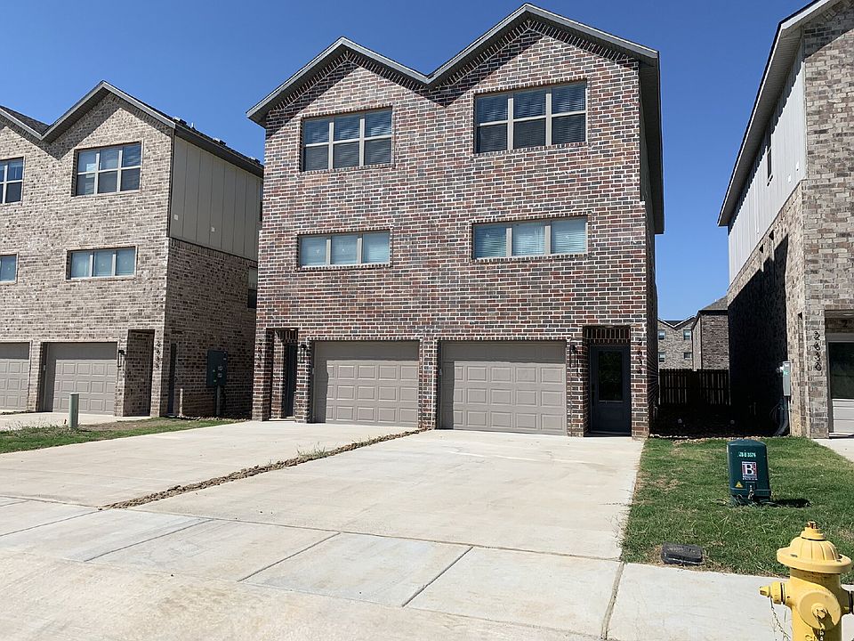 1st image of 2634 SW Livingston Sq #1