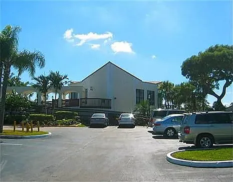 1605 Congressional Way — Photo 5