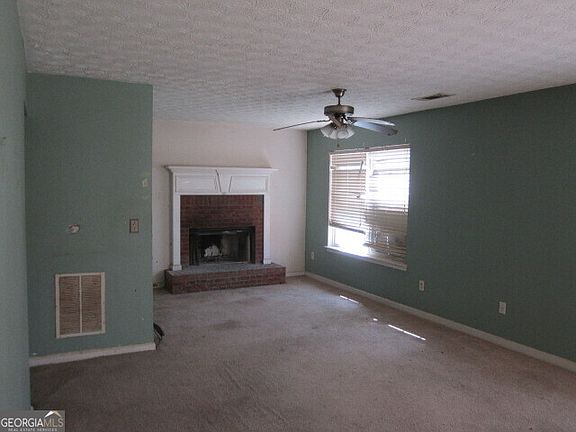 5th image of 513 Luke Ct