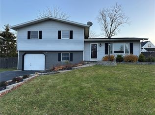 90 S Pollard Dr, Fulton, NY 13069