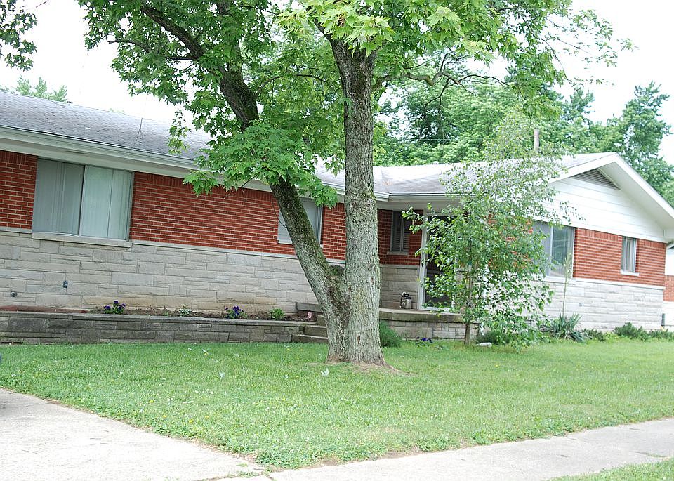 1st image of 808-810 Manor Ct
