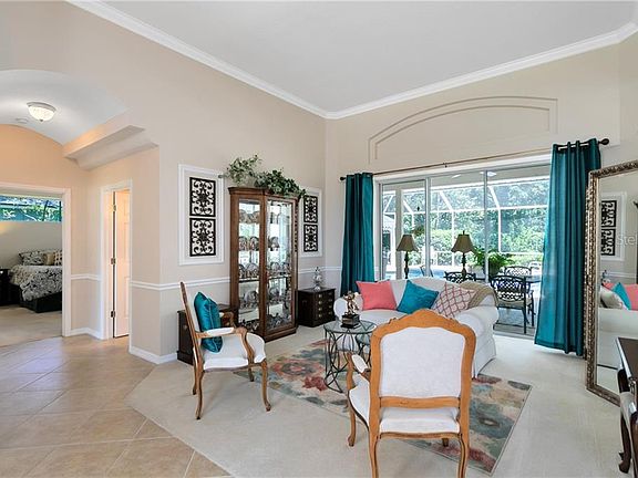 4th image of 406 Seymoure Ct