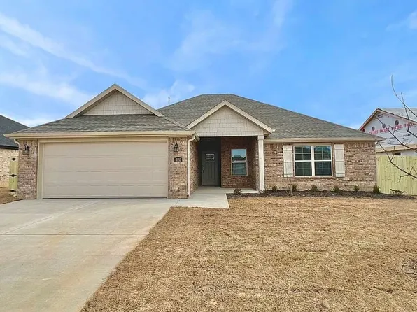 920 N Silver Birch St, Springdale, AR 72762