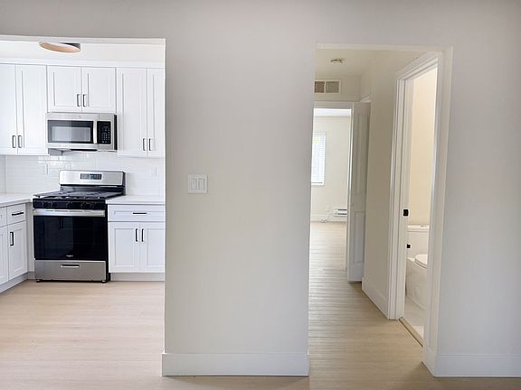 5th image of 10160-10162 Park Cir E #3