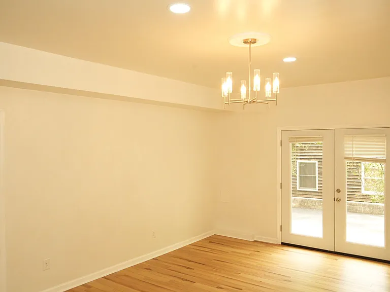 4 Rockbrook Dr — Photo 6