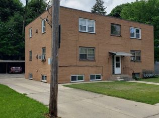 212 Healy St, Elgin, IL 60120