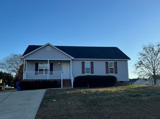 400 Ginwood Ct, Fuquay Varina, NC 27526