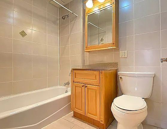 4th image of 46-06 88th St #3Z
