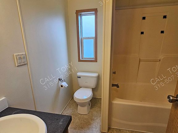 4th image of 202 Elm Ln