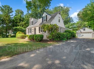 3318 Holloman Rd, Falls Church, VA 22042