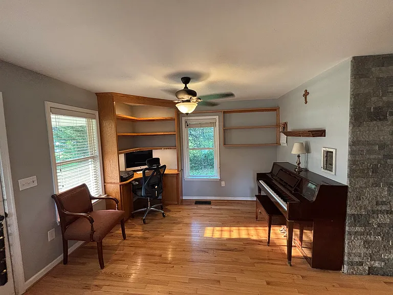 9717 Brock Rd — Photo 5