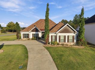 1690 Poteete Dr, Conway, AR 72034