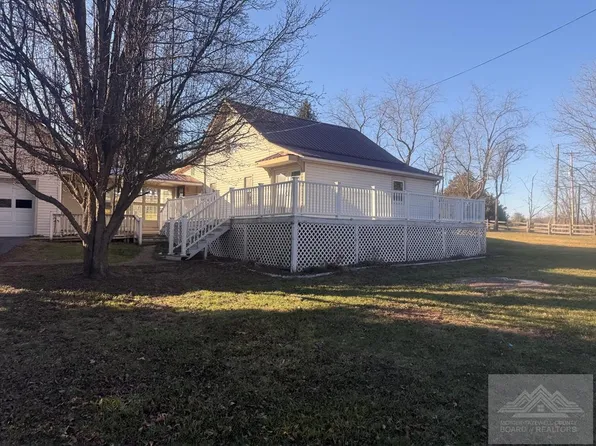 3723 Old Route 100 Rd, Pulaski, VA 24301