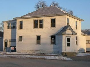 133 S Grant St, Houston, MN 55943