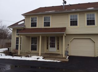 225 Acorn Dr, Streamwood, IL 60107