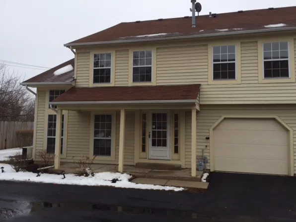 225 Acorn Dr, Streamwood, IL 60107