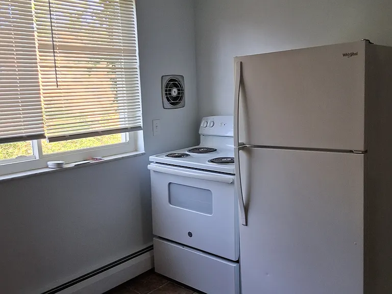2605 Chesterfield Ct #4 — Photo 5