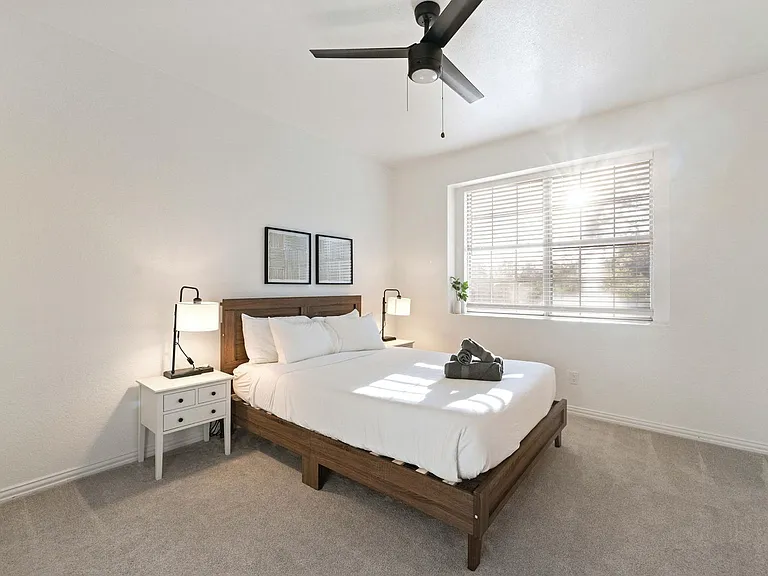 7701 Ridgeway Ct — Photo 15