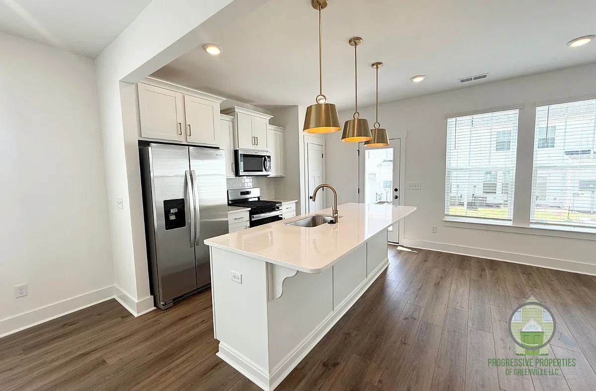 Building Photo - 515 Harebell Way #1