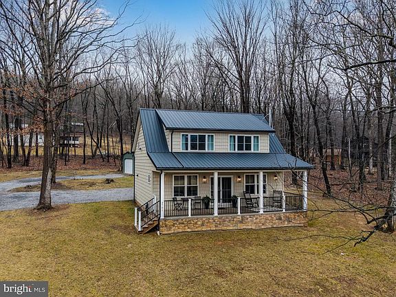 4th image of 3701 Terrace Ln