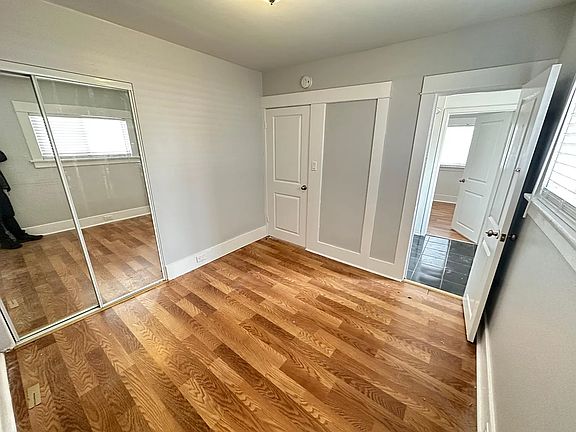 5th image of 831 E 28th St